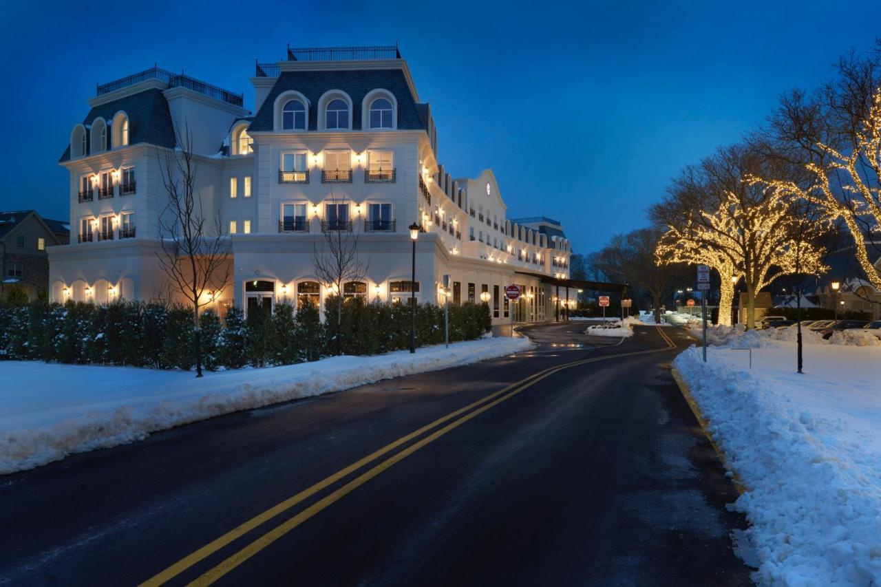 The Chateau Grande Hotel East Brunswick Exterior photo